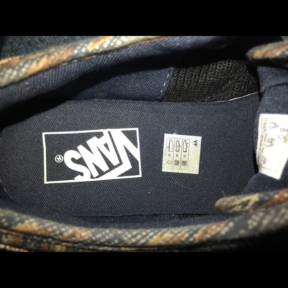 Vans - Picture 5 of 5